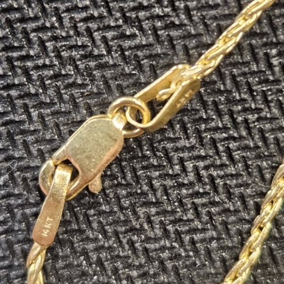 18 KT - SOUTH SEA PEARL NECKLACE AND RING - Picture 7 of 9